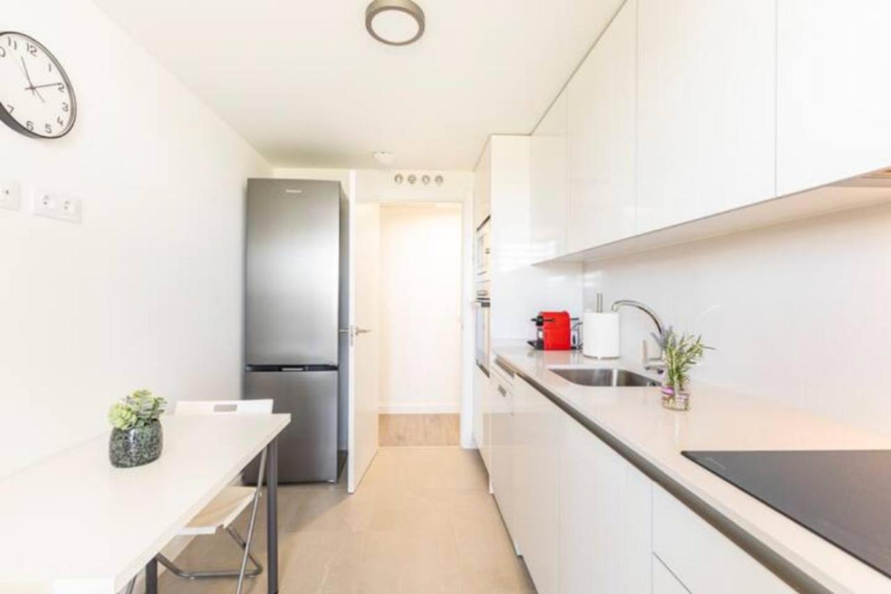 Piso Climatizado Y Parking Apartment Madrid Exterior photo