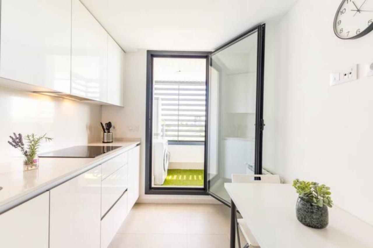 Piso Climatizado Y Parking Apartment Madrid Exterior photo