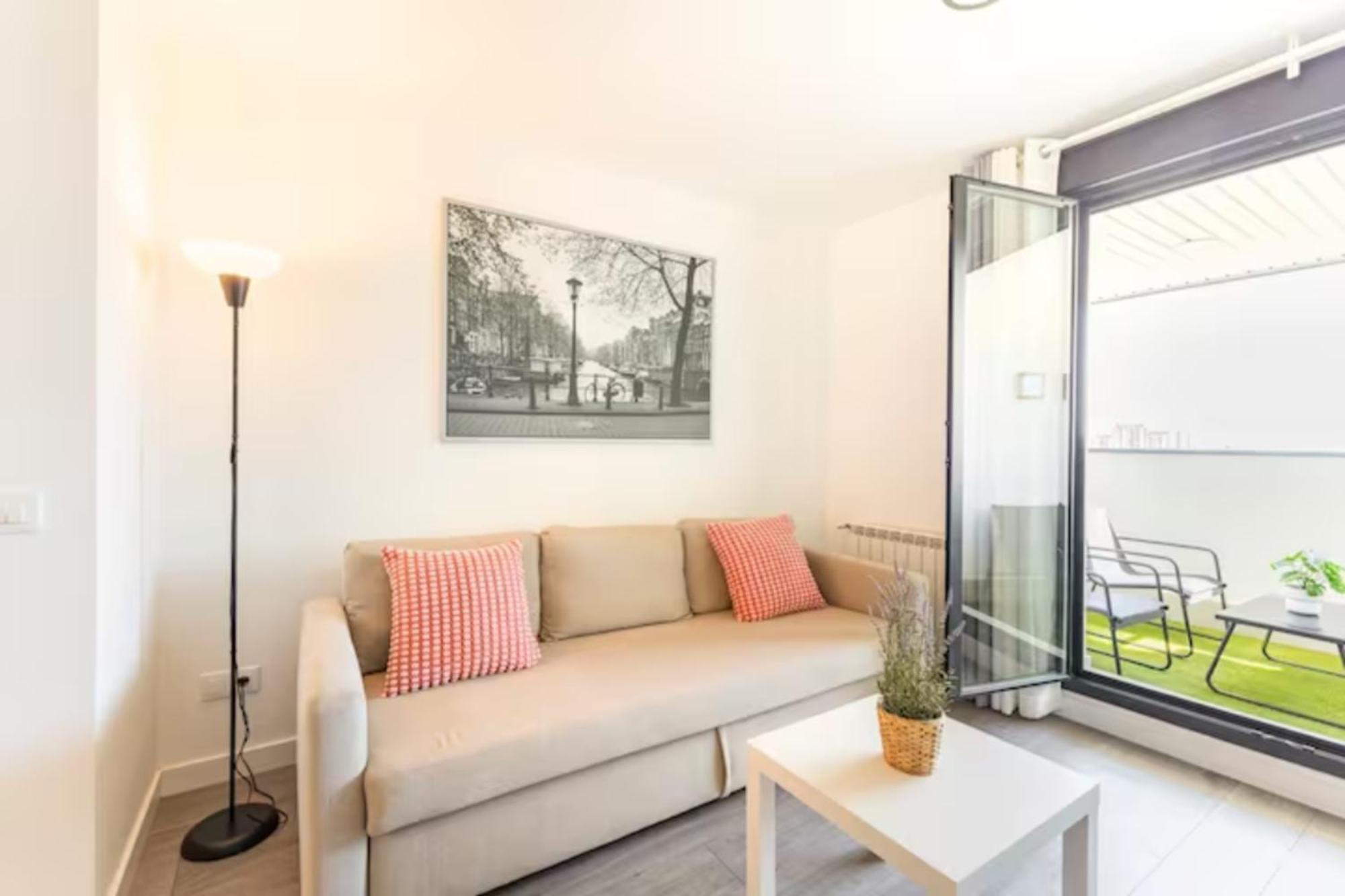 Piso Climatizado Y Parking Apartment Madrid Exterior photo