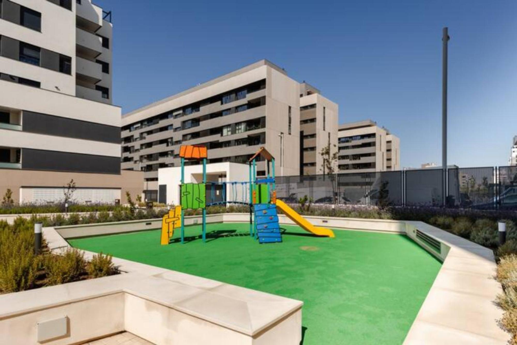 Piso Climatizado Y Parking Apartment Madrid Exterior photo